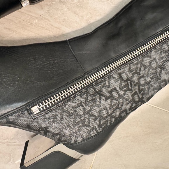 🔥DKNY KNEE HIGH BOOTS !🔥 - Picture 5 of 13